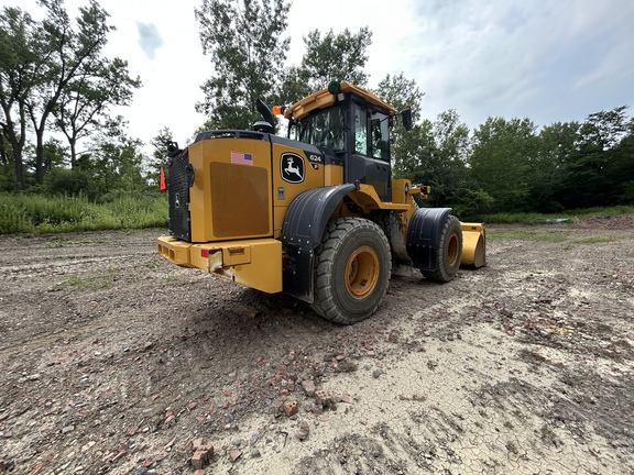 2023 John Deere 624 P
