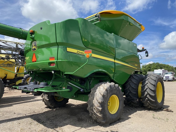  John Deere S680