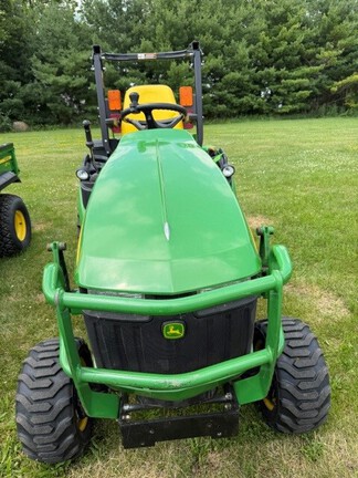 Photo of 2015 John Deere 1025R