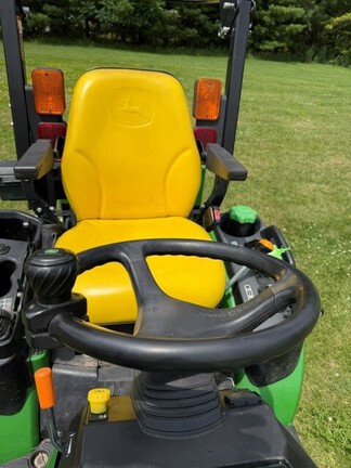 Photo of 2015 John Deere 1025R