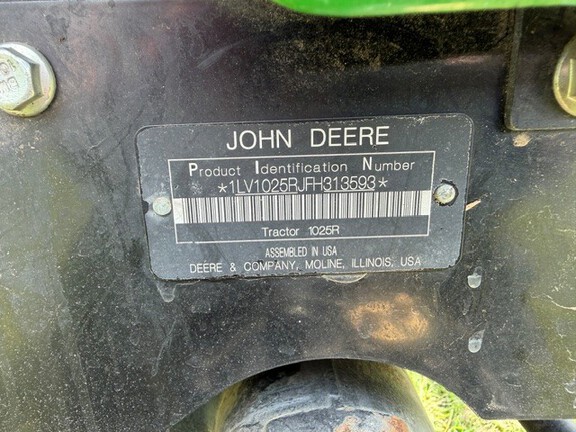 Photo of 2015 John Deere 1025R