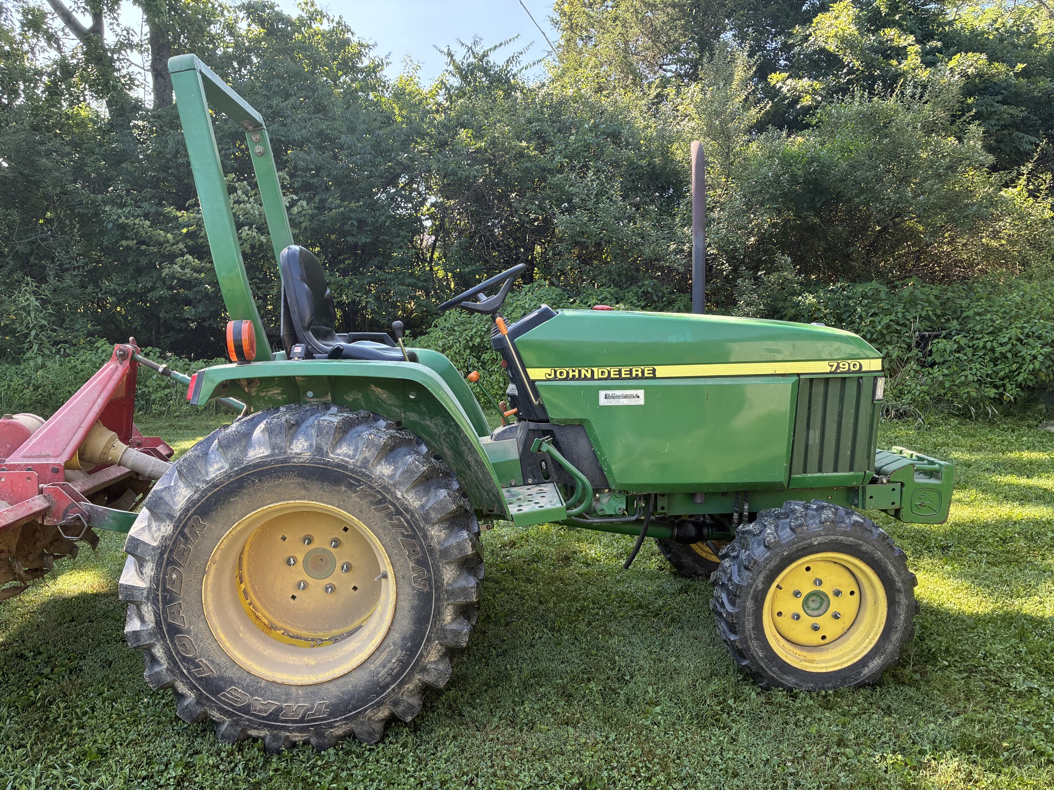 Used 2003 John Deere 790 Compact Utility Tractors at Koenig Equipment in Lebanon, OH - PhotoXL3