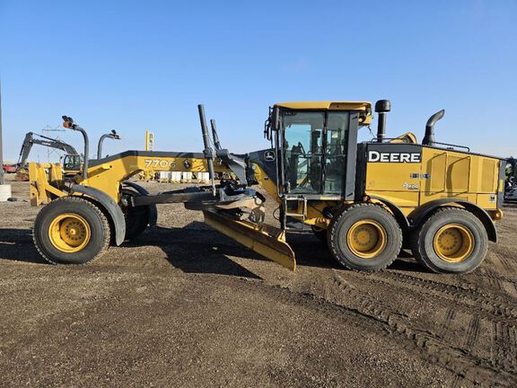 2011 John Deere 770G