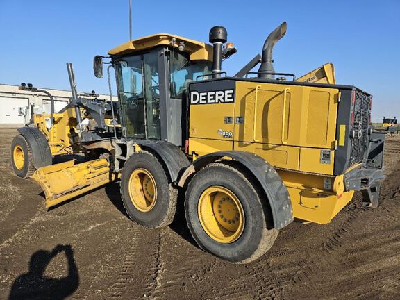 2011 John Deere 770G