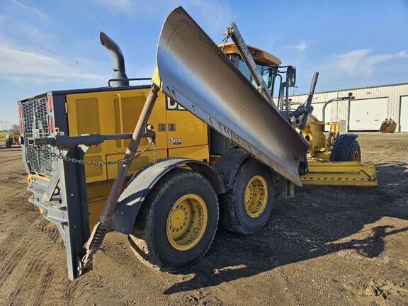 2011 John Deere 770G