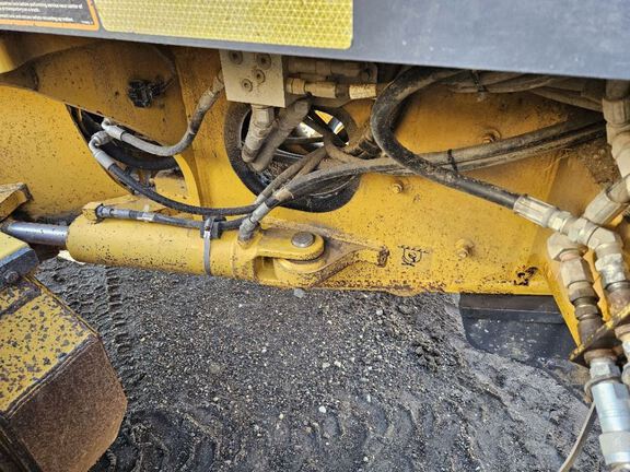 2011 John Deere 770G