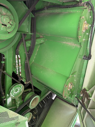 Photo of 2012 John Deere S680
