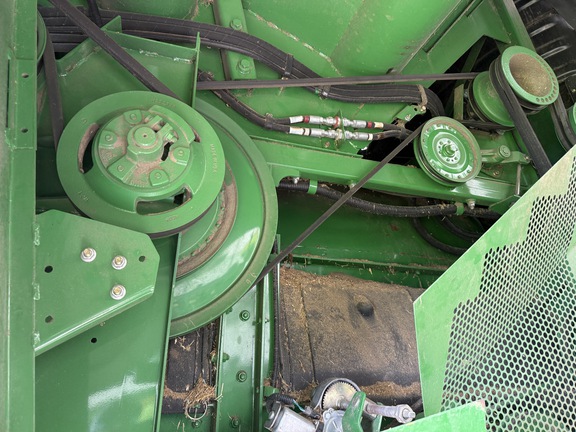 Photo of 2012 John Deere S680