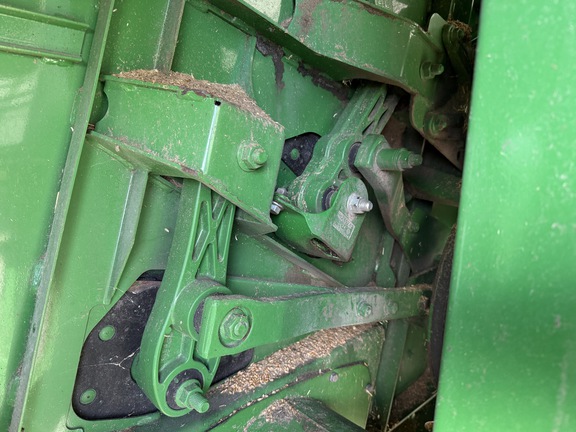 Photo of 2012 John Deere S680