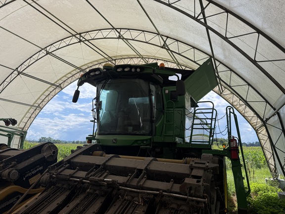 Photo of 2012 John Deere S680