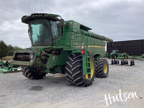 Photo of 2012 John Deere S680