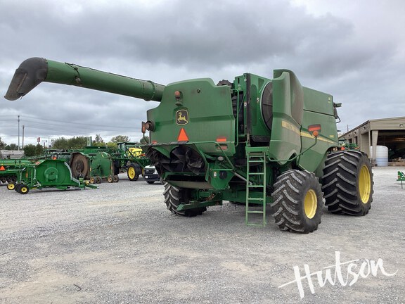 Photo of 2012 John Deere S680