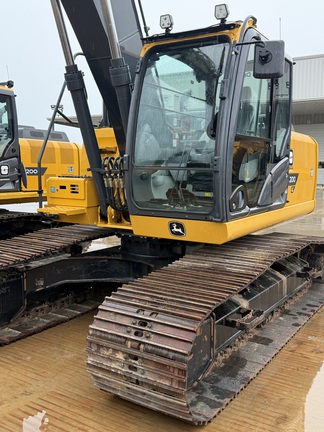 2023 John Deere 200 G