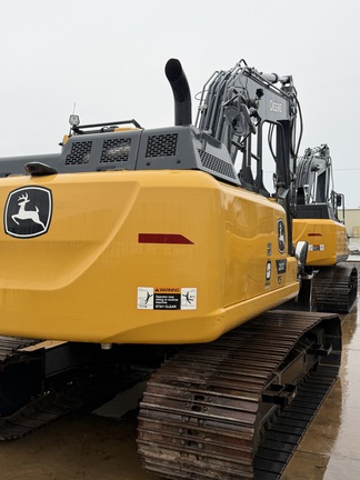 2023 John Deere 200 G