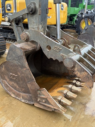 2023 John Deere 200 G