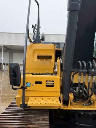 2023 John Deere 200 G
