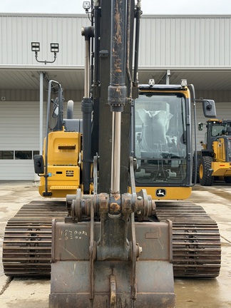 2023 John Deere 200 G