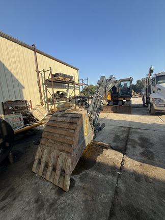 2023 John Deere 135 P