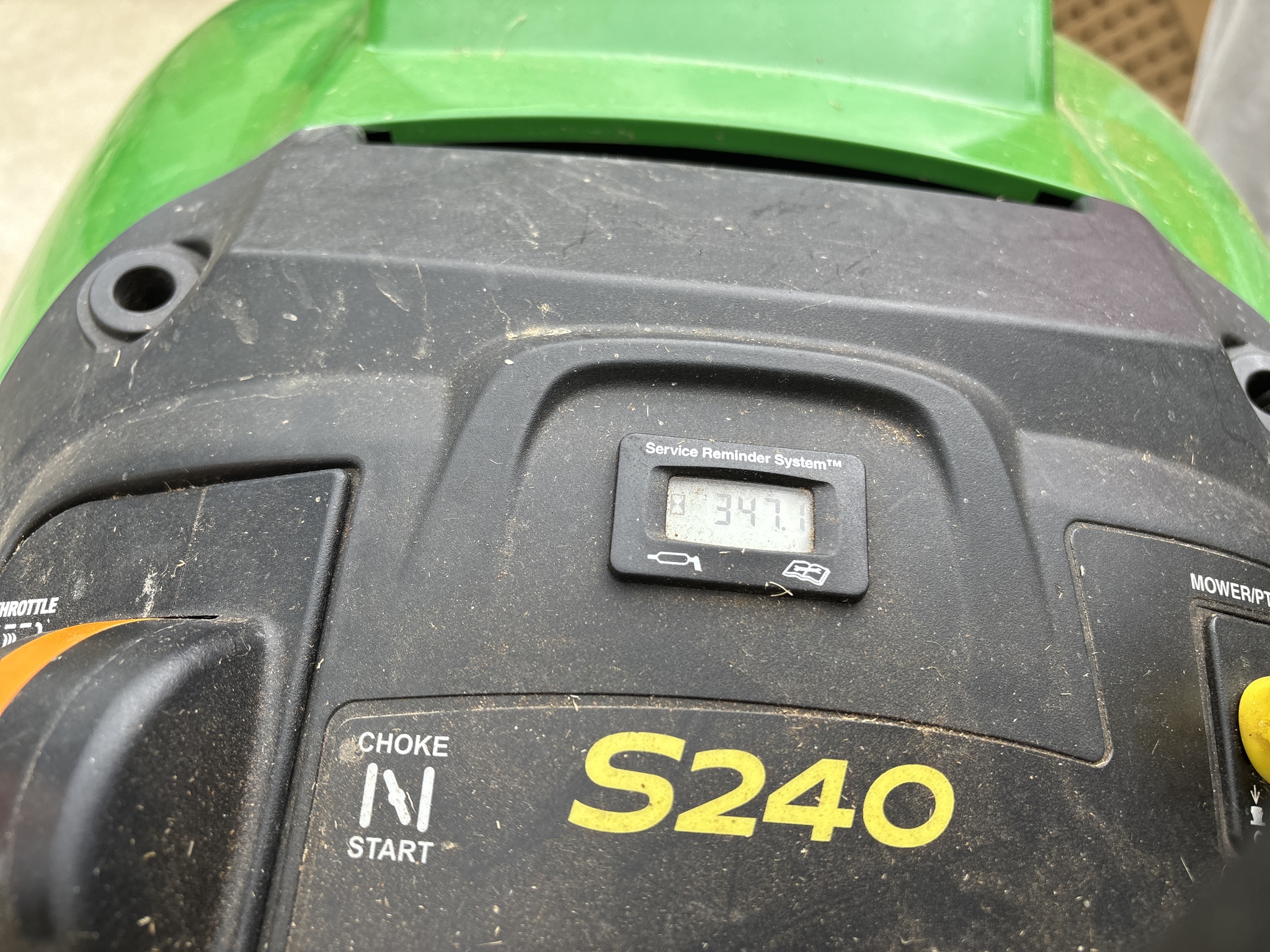Used 2015 John Deere S240 Lawn & Garden Tractors at Koenig Equipment in Amelia, OH - PhotoXL7