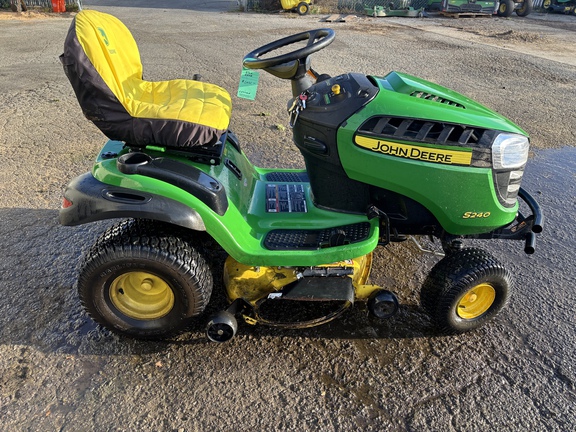 John Deere S240