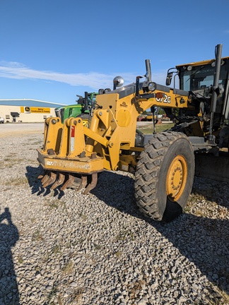 Photo of 2015 John Deere 672G