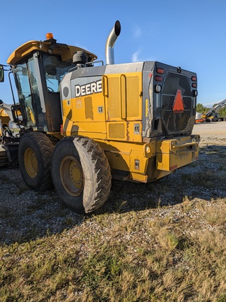 2015 John Deere 672G
