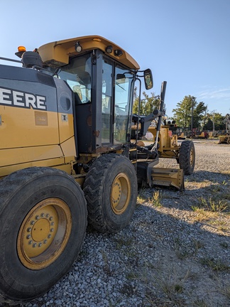 2015 John Deere 672G