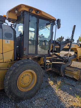 2015 John Deere 672G