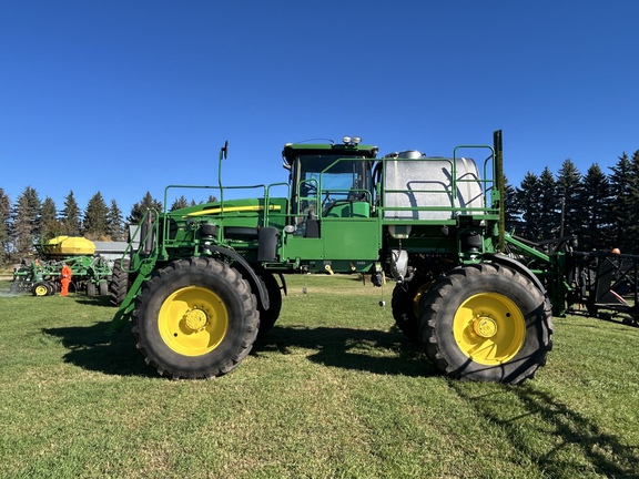 Used 2011 John Deere 4830 Self Propelled Sprayers at Horizon Ag & Turf in Lloydminster, AB - Photo3