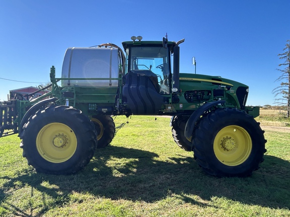 Used 2011 John Deere 4830 Self Propelled Sprayers at Horizon Ag & Turf in Lloydminster, AB - Photo4