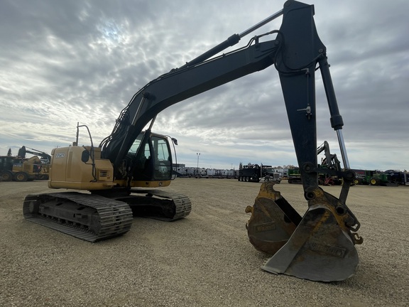 2012 John Deere 225D