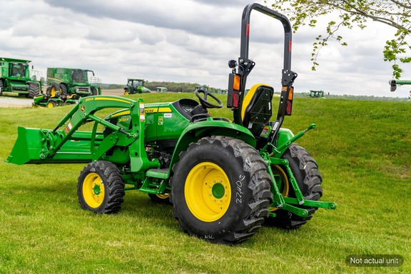 New  John Deere 3033R