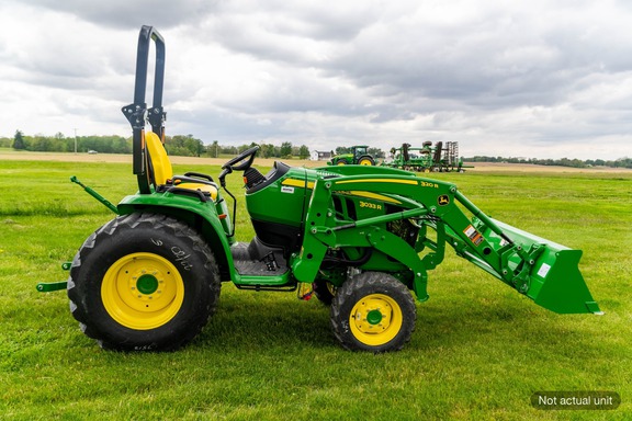 New In-Stock 2026 John Deere 3033R Compact Utility Tractors at Koenig Equipment in Germantown, OH - Photo3