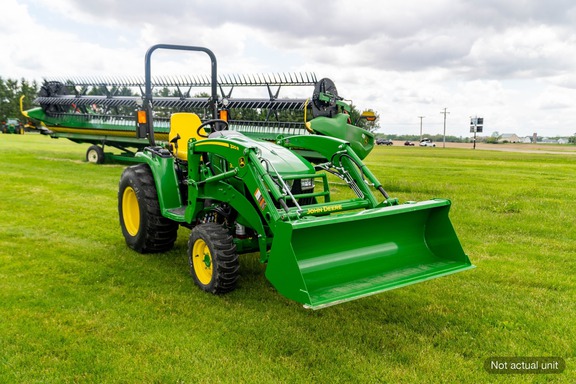 New In-Stock 2026 John Deere 3033R Compact Utility Tractors at Koenig Equipment in Germantown, OH - Photo4