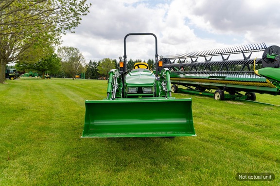 New In-Stock 2026 John Deere 3033R Compact Utility Tractors at Koenig Equipment in Germantown, OH - Photo5