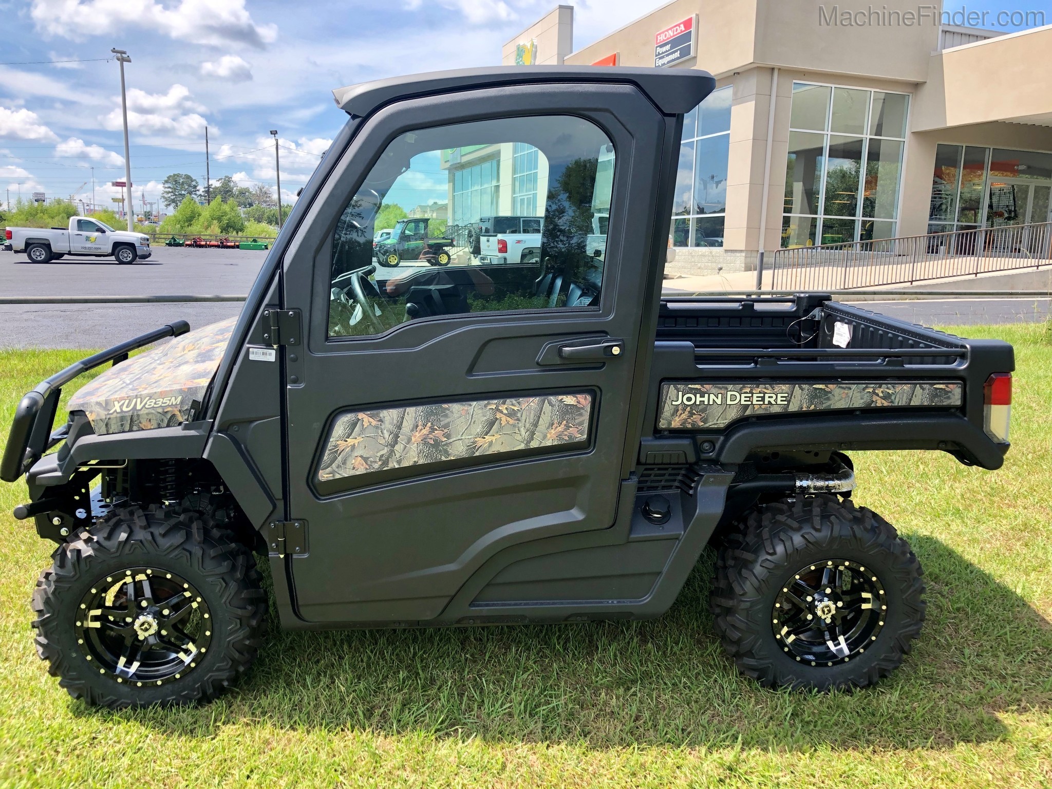 2020 John Deere XUV835M HVAC Image 2