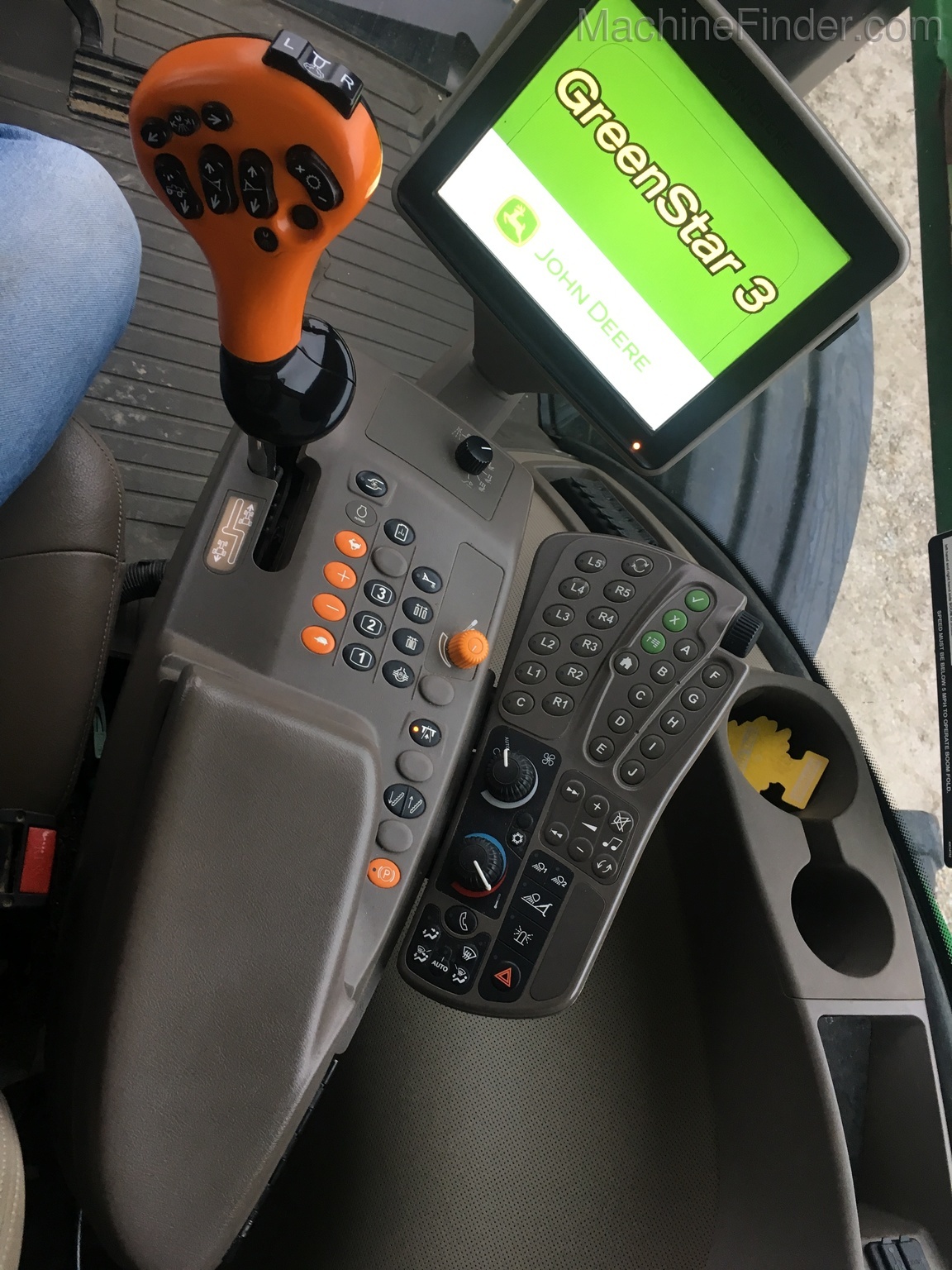 2016 John Deere R4038 Image 10