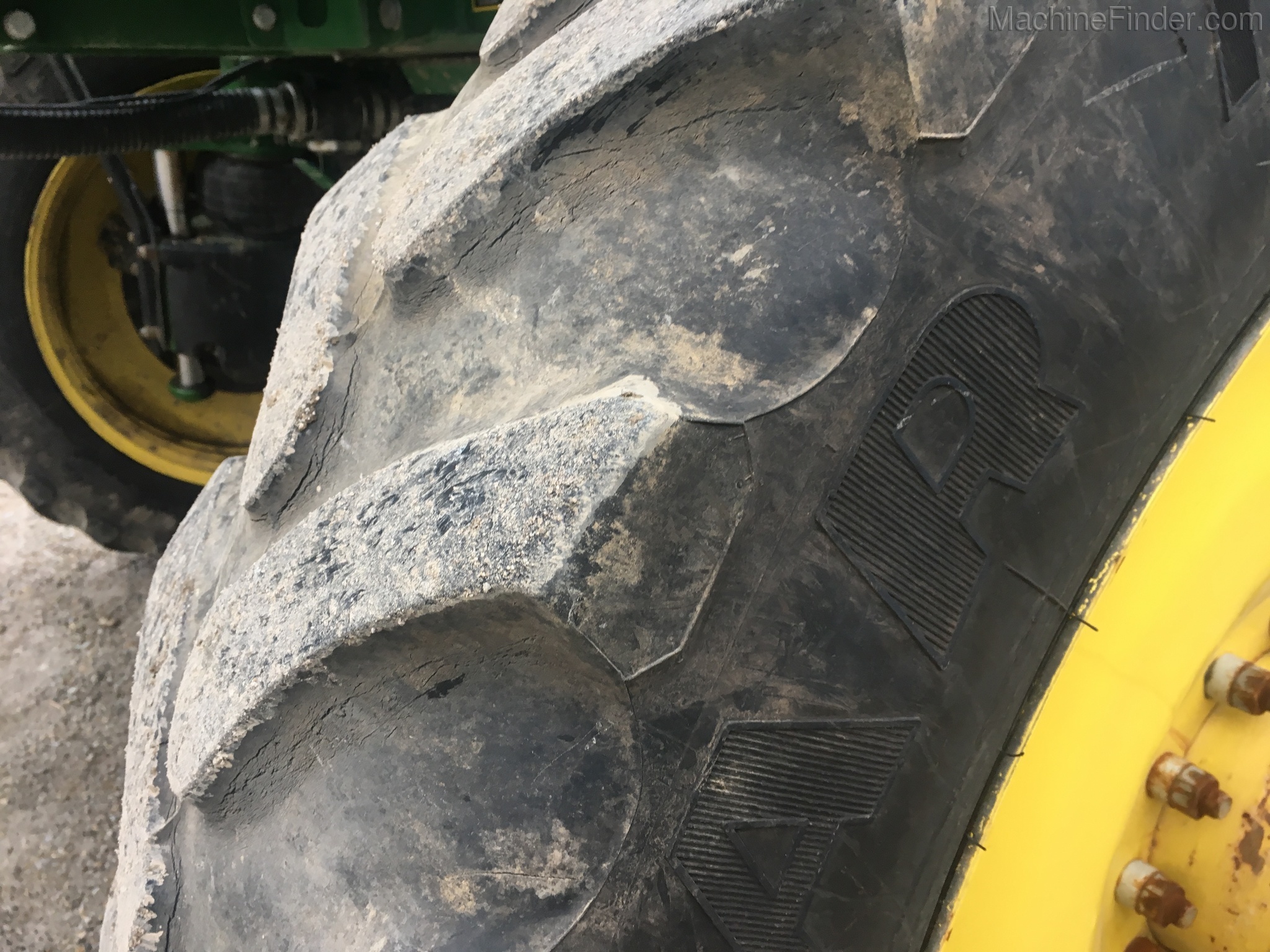 2016 John Deere R4038 Image 12