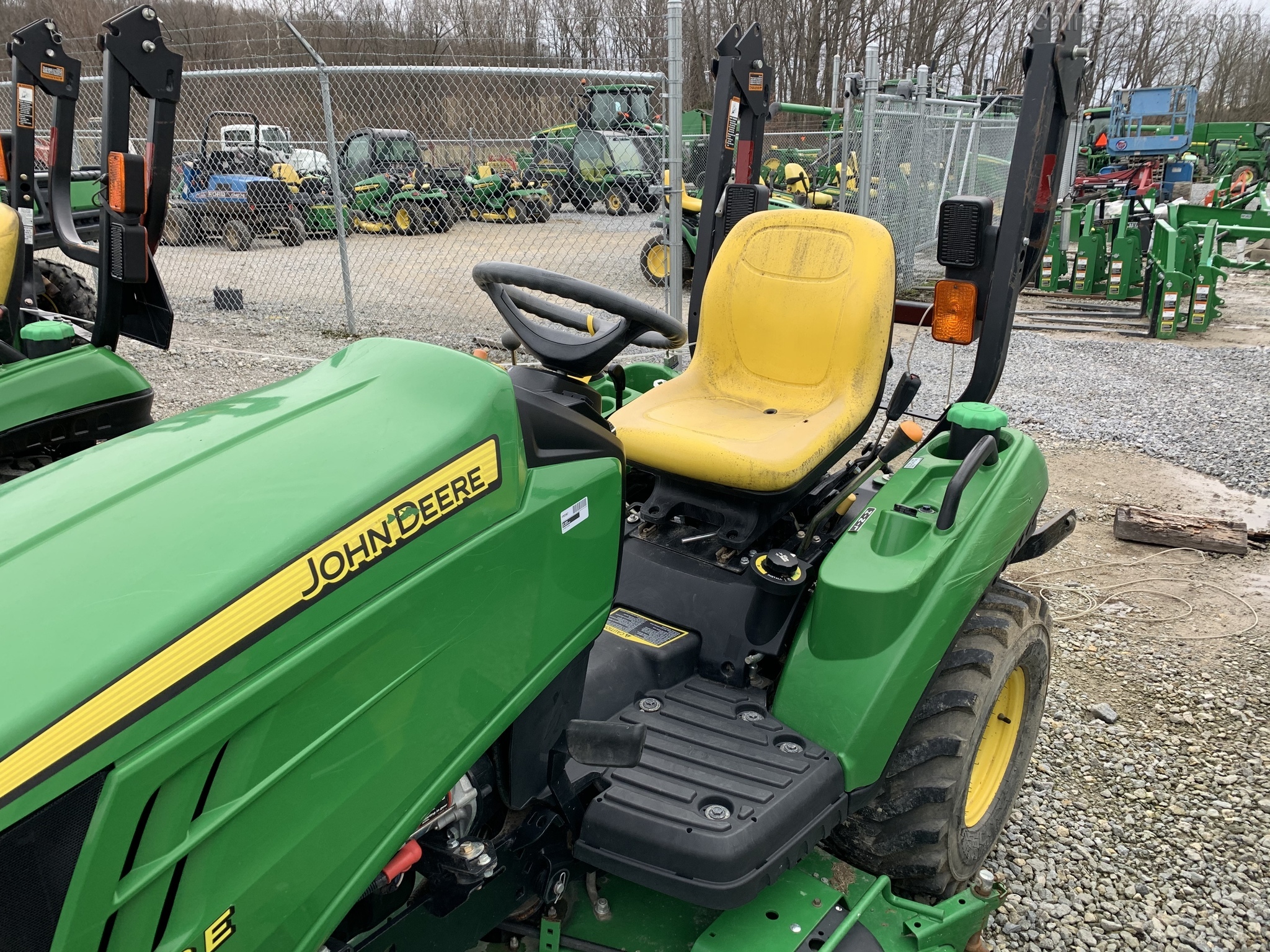 2014 John Deere 1023E Image 5