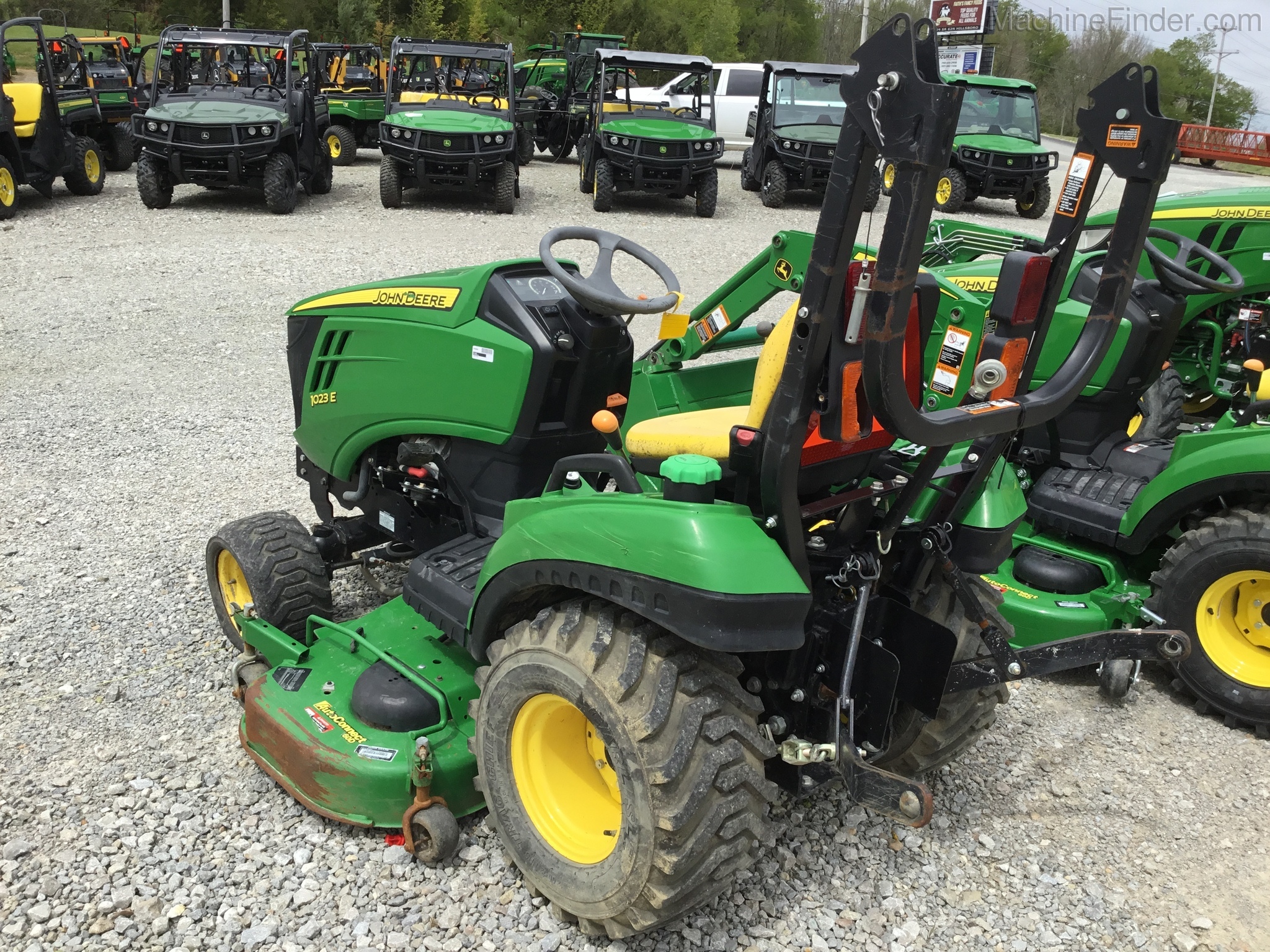 2014 John Deere 1023E Image 12