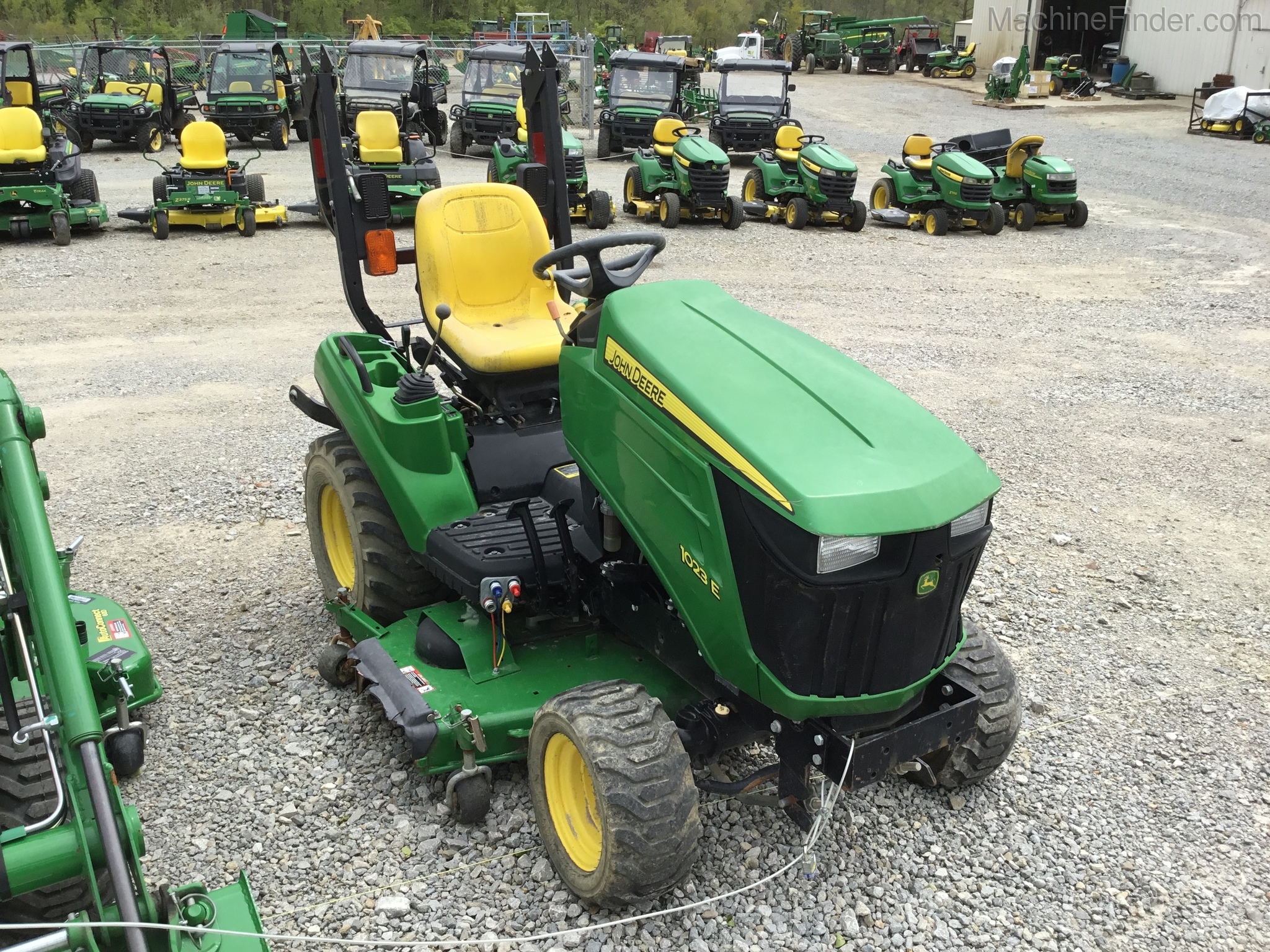 2014 John Deere 1023E Image 1