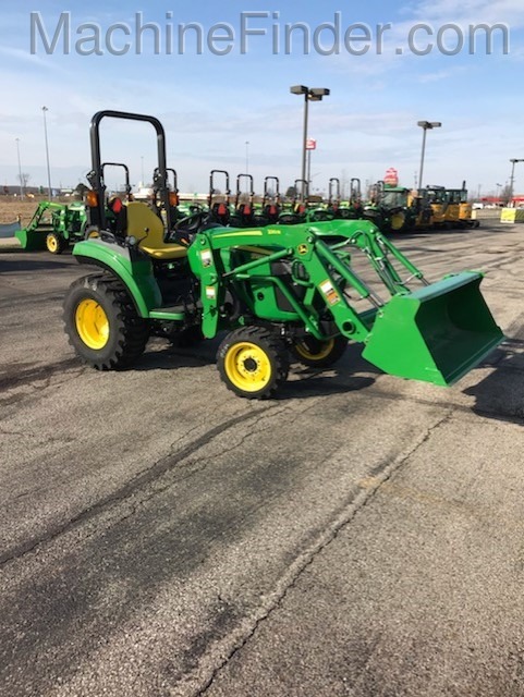 2020 John Deere 2032R Image 5