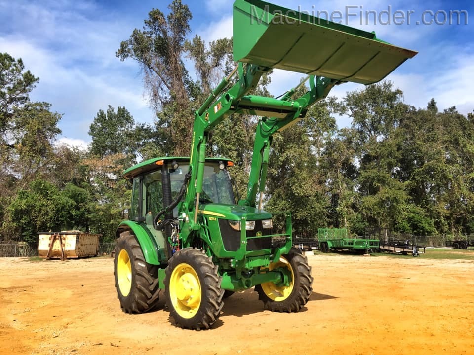 2020 John Deere 5075E Image 2