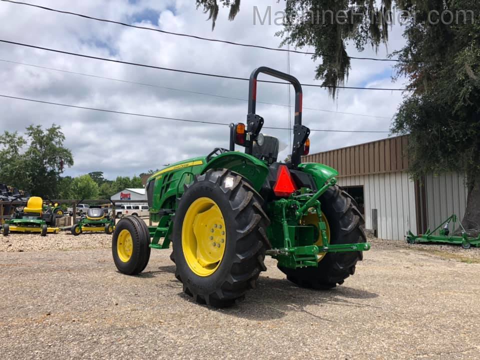 2020 John Deere 5055E Image 4