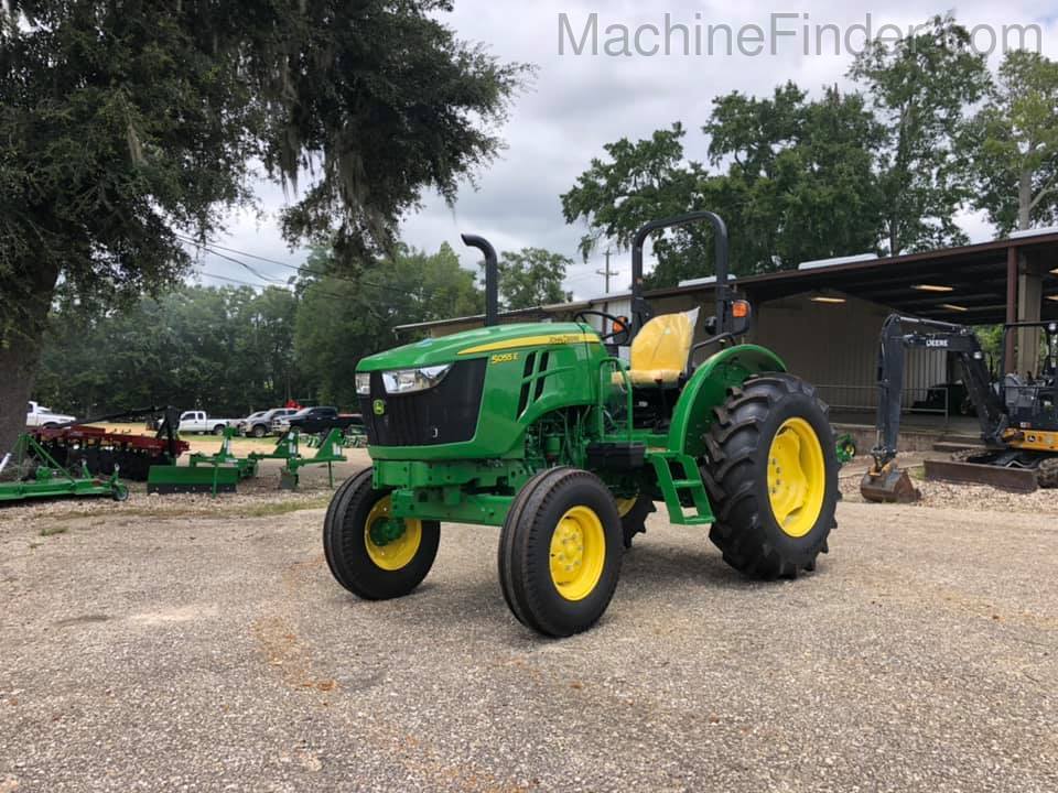 2020 John Deere 5055E Image 2