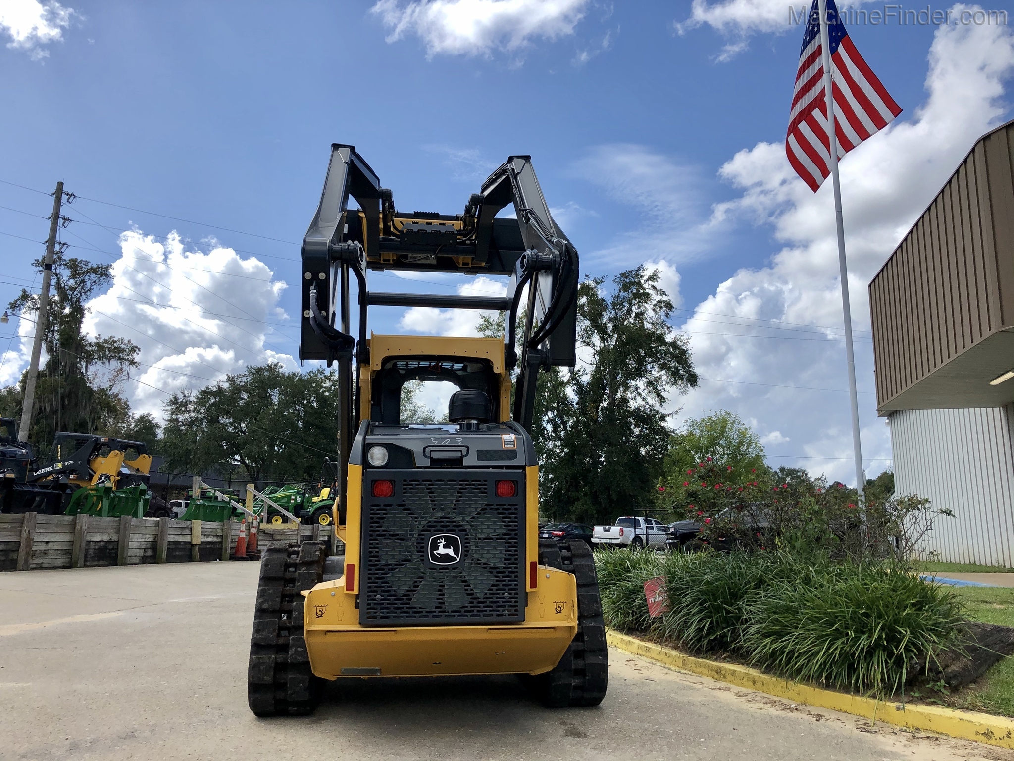 2020 John Deere 325G Image 6