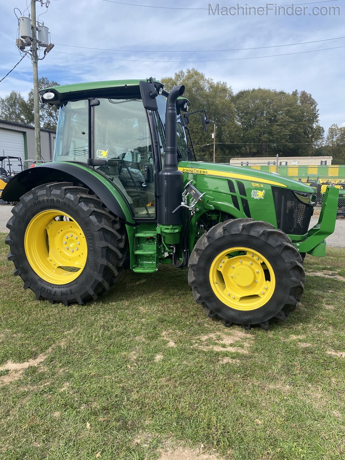 2019 John Deere 5115R Image 4