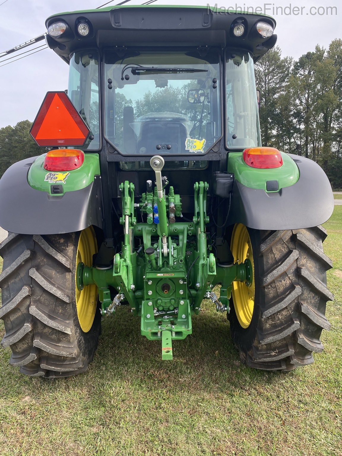 2019 John Deere 5115R Image 2
