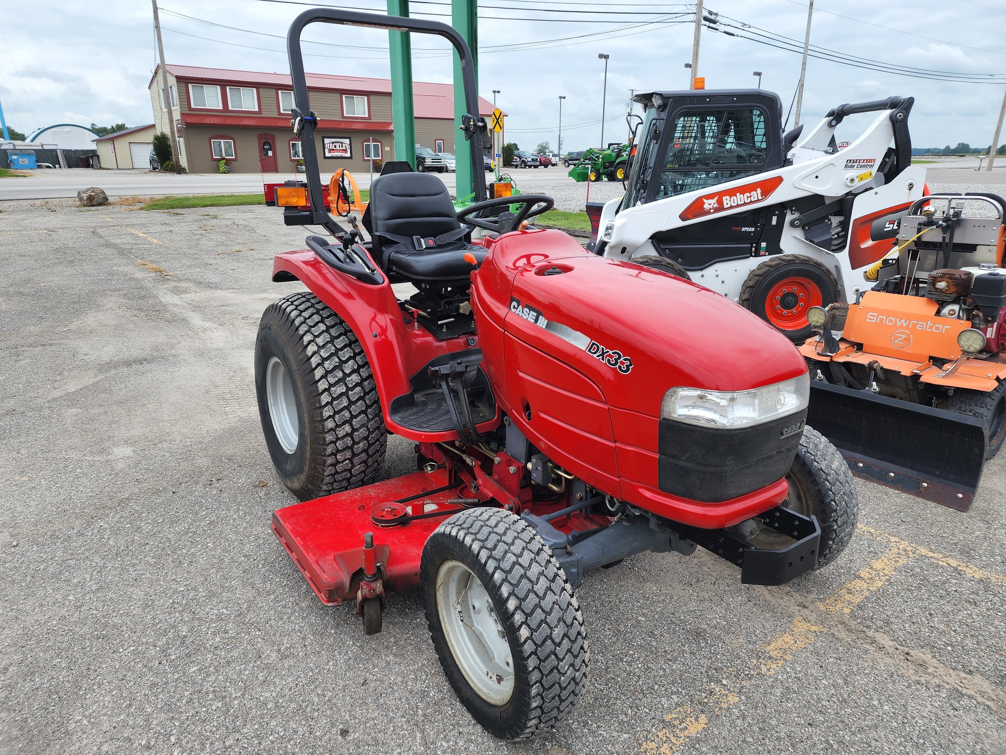 2004 Case IH DX33 Compact Utility Tractors Woodburn, IN