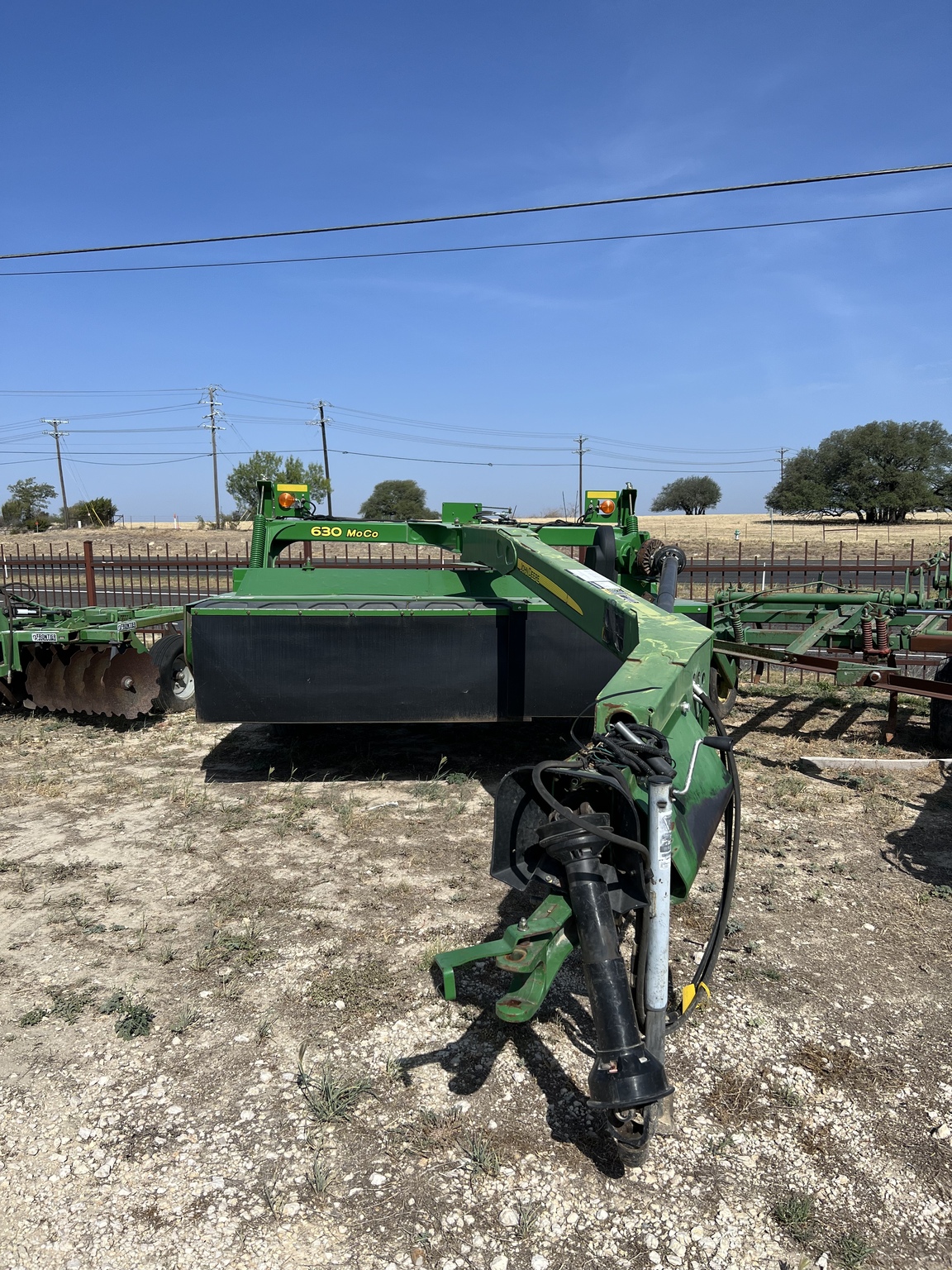 2011 John Deere 630 Image 1